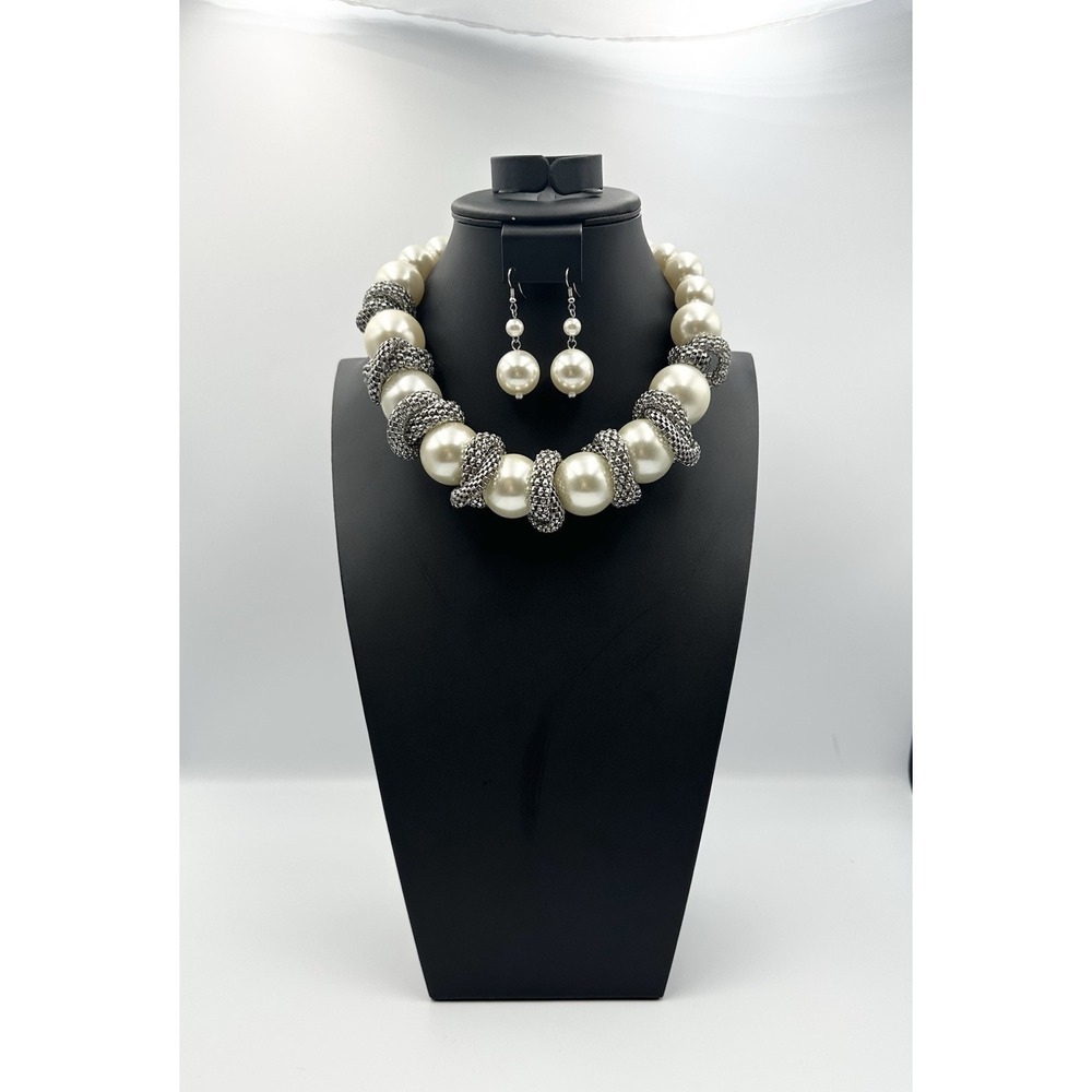 Chunky Runway Huge Wriped Silver Tone Mesh Snake Faux Pearls Necklace Set VTG